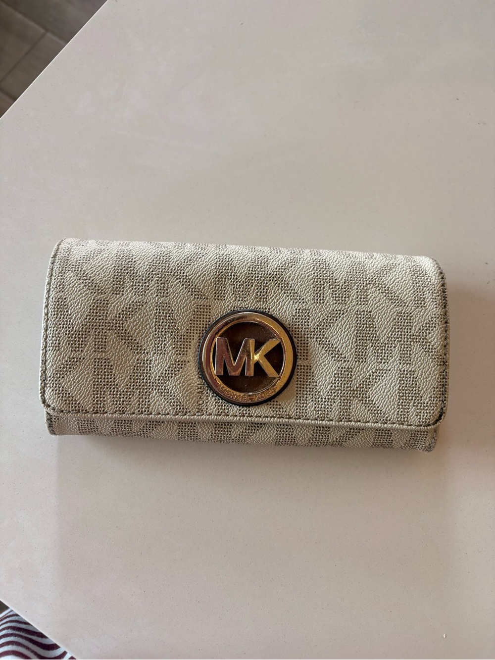 Michael Kors Cream-Beige Signature MK Continental Wallet